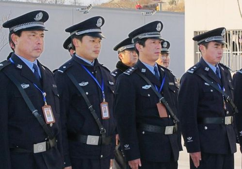 下井救人女辅警破格晋升